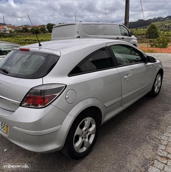 Opel Astra GTC 1.7 CDTI - 4