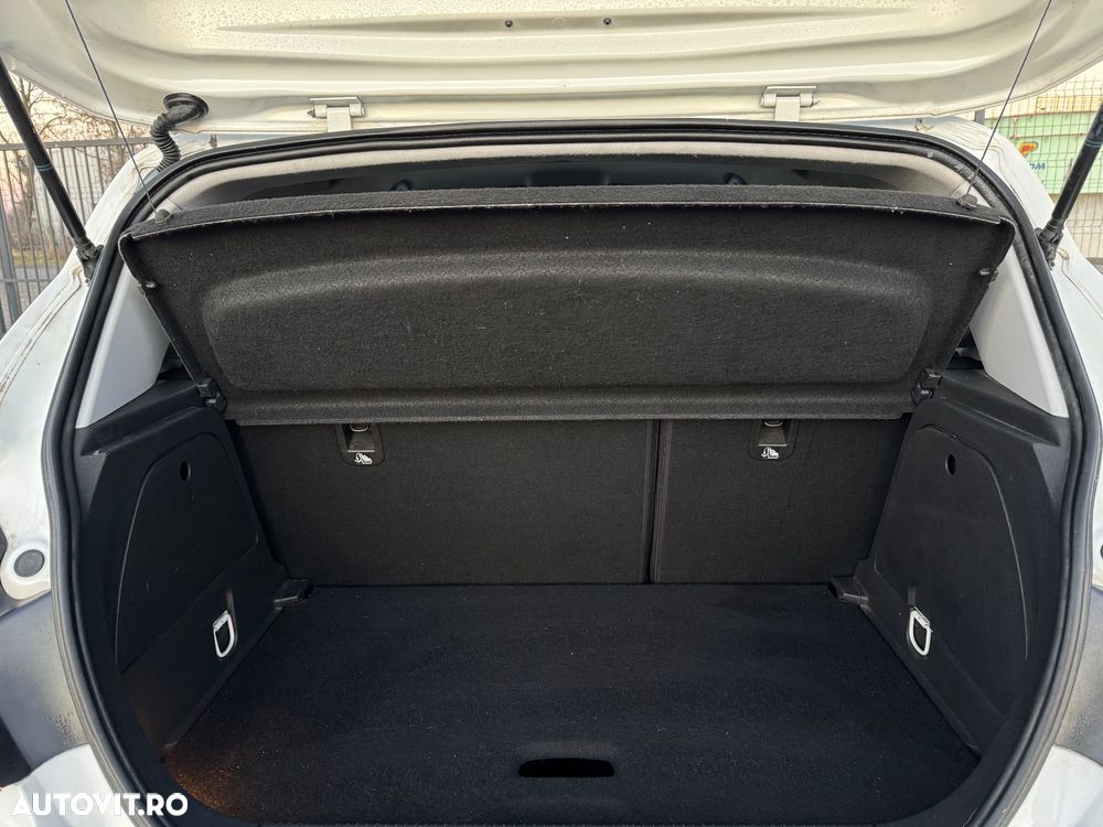 Opel Corsa 1.4 Innovation - 22