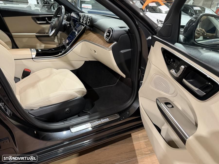 Mercedes-Benz C 300 e Avantgarde - 30