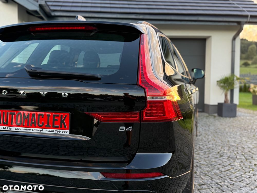 Volvo XC 60 B4 D AWD Geartronic Momentum Pro - 9