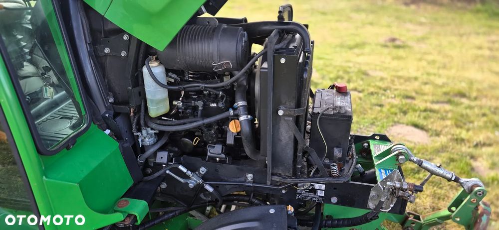 John Deere 2320 HST - 29