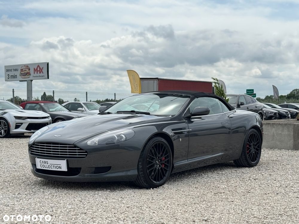 Aston Martin DB9 - 8