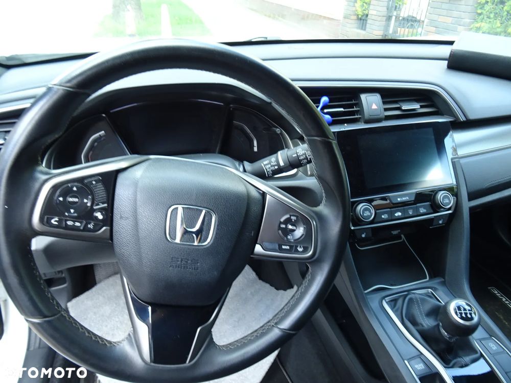 Honda Civic 1.0 i-VTEC Turbo Executive - 28