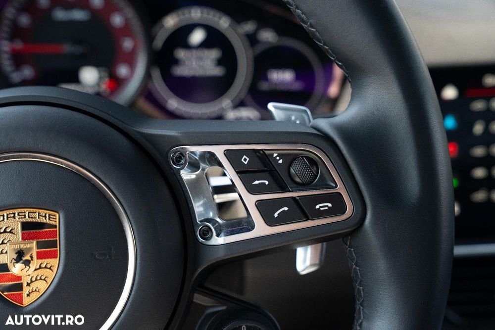 Porsche Cayenne Turbo - 18