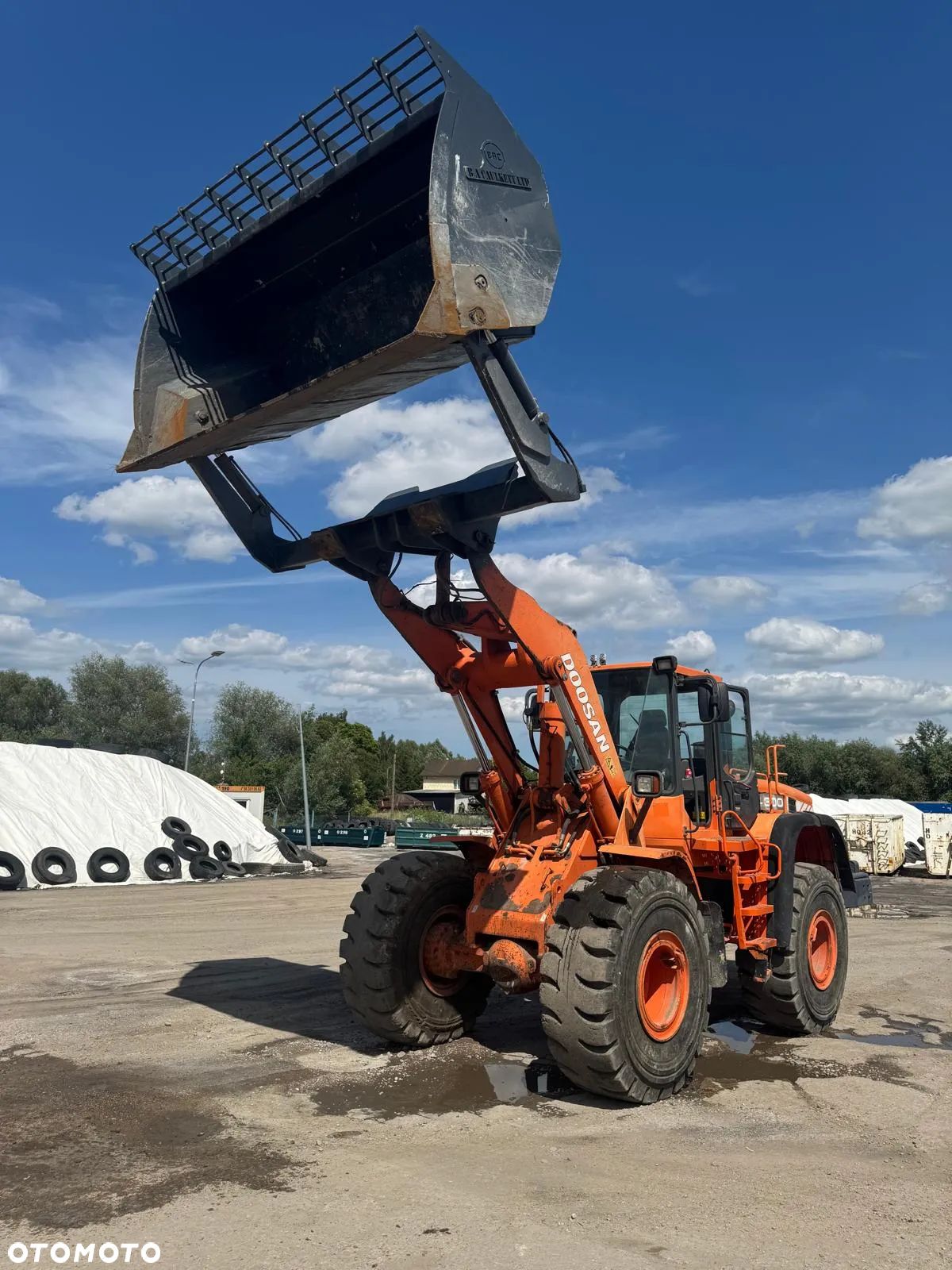 Doosan DL300 ŁYŻKA GÓRNEGO WYSYPU - 1