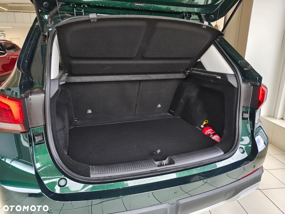 MG ZS Hybrid+ - 18