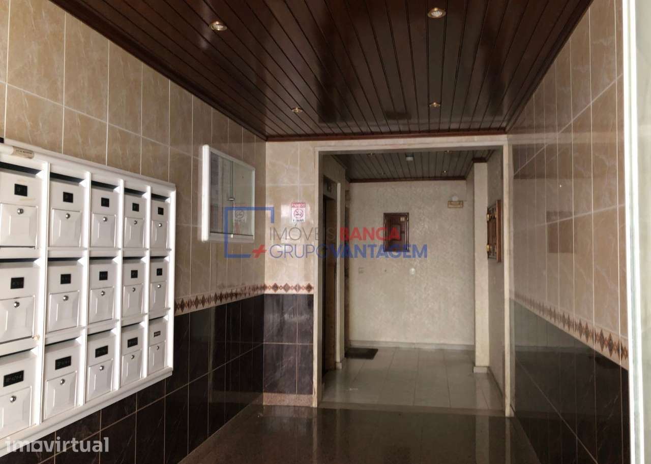 Apartamento-T2+Arrecadação- Mem Martins - Grande imagem: 4/8