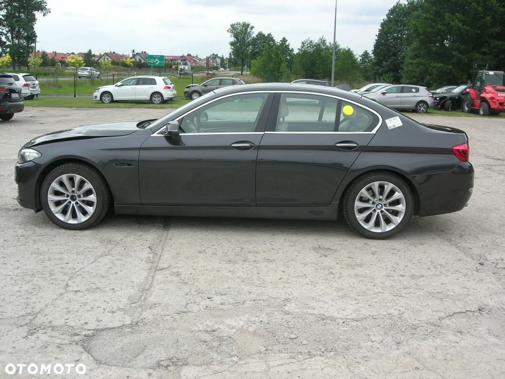 BMW Seria 5 525d xDrive Sport-Aut Luxury Line - 2