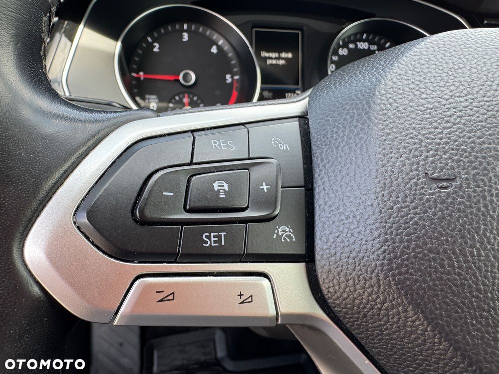 Volkswagen Passat 2.0 TDI SCR DSG Elegance - 23