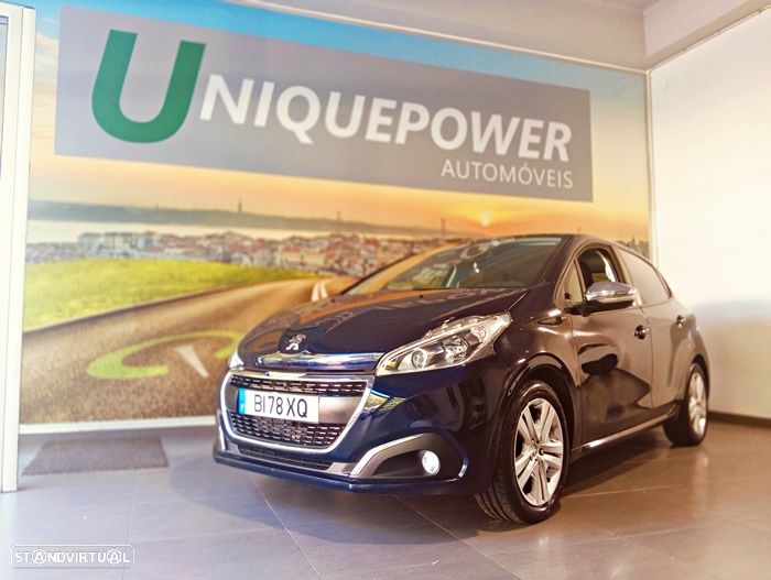 Peugeot 208 1.2 PureTech Signature - 1