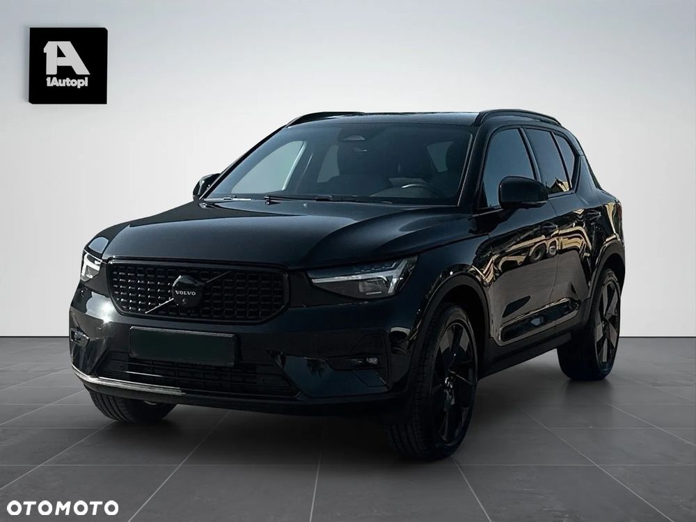 Volvo XC 40 B3 B DKG Plus Black Edition - 4