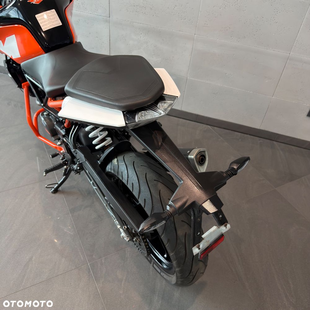 KTM Duke 125 - 14