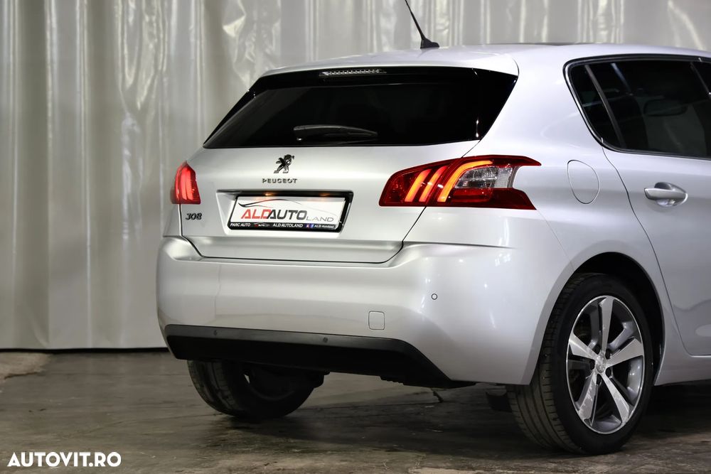 Peugeot 308 e-HDi FAP 115 Stop&Start EGS6 Allure - 22