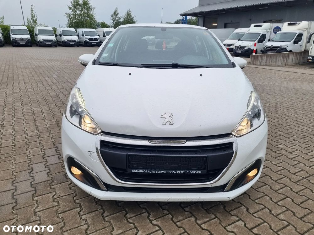 Peugeot 208 - 3