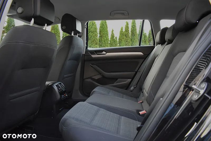Volkswagen Passat Variant 1.5 TSI OPF DSG Highline - 20