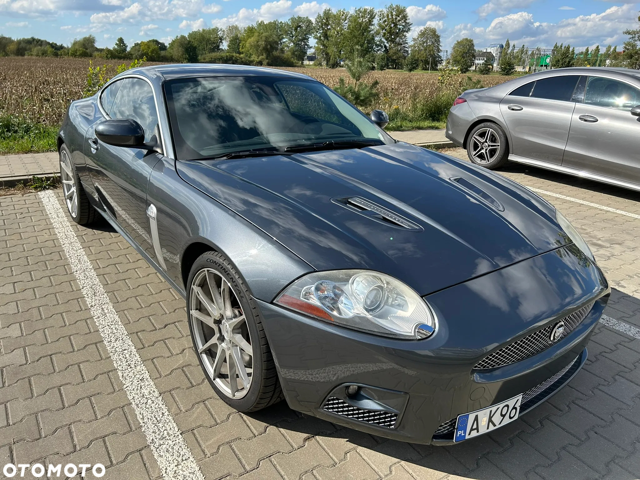 Jaguar XK XKR Coupe - 13