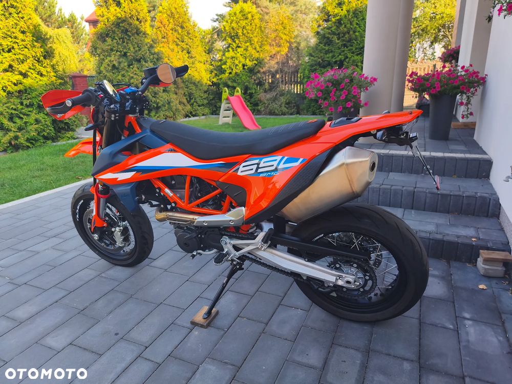 KTM SMC