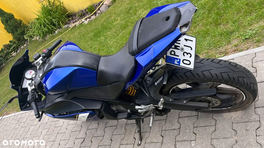 Yamaha YZF - 5