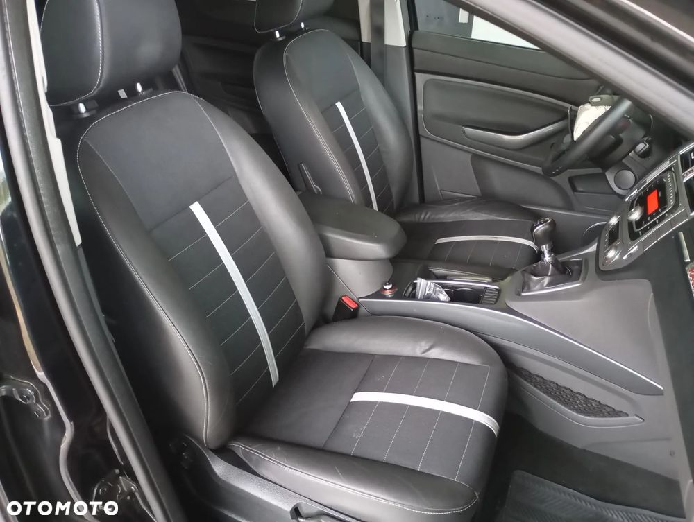 Ford Kuga 2.0 TDCi 4x4 Titanium - 7