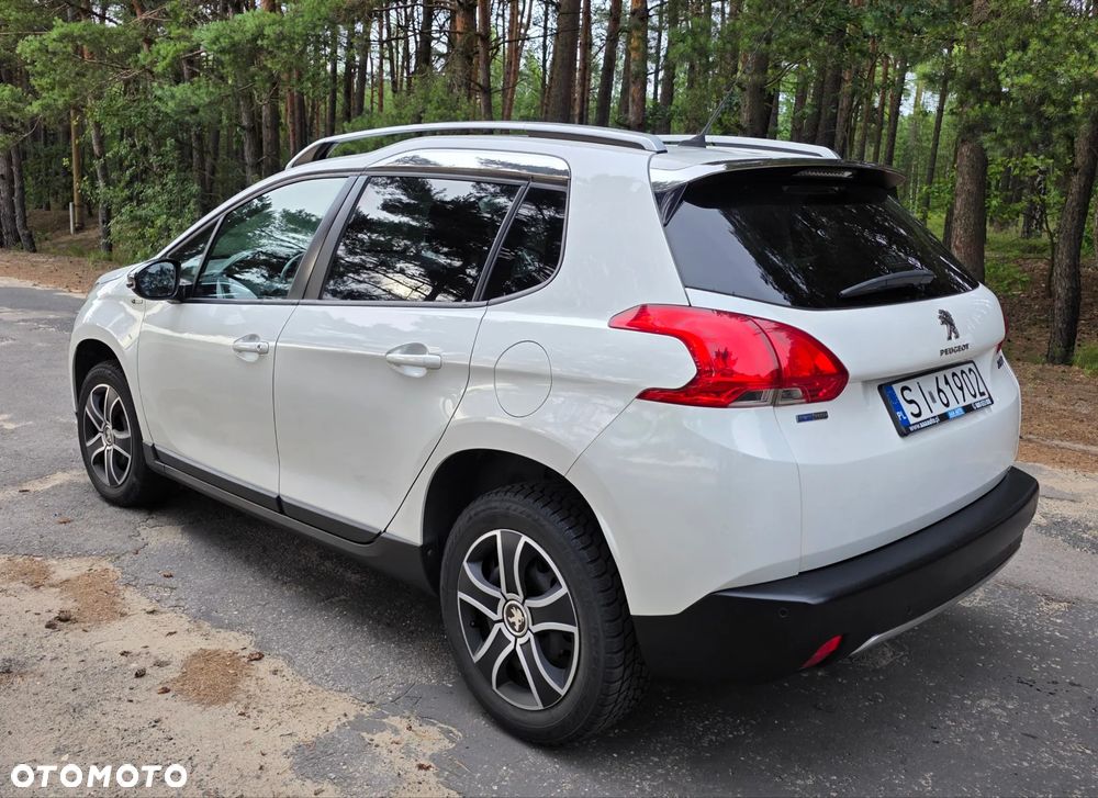 Peugeot 2008 1.2 Pure Tech Style - 7