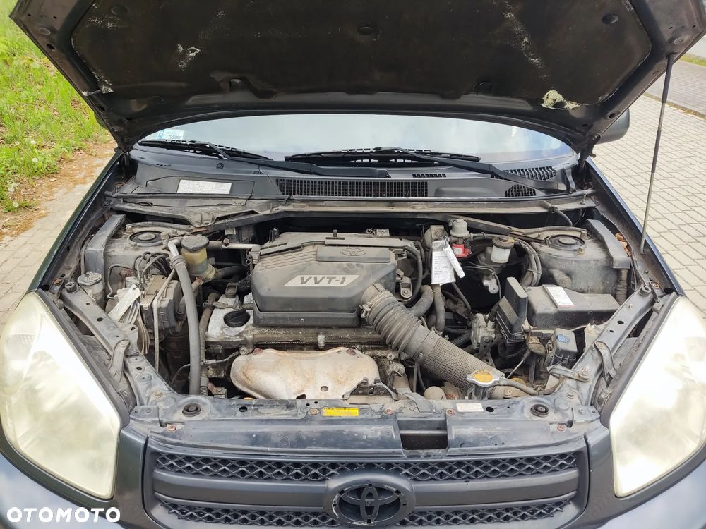 Toyota RAV4 2.0 VVT-i 4x4 - 14