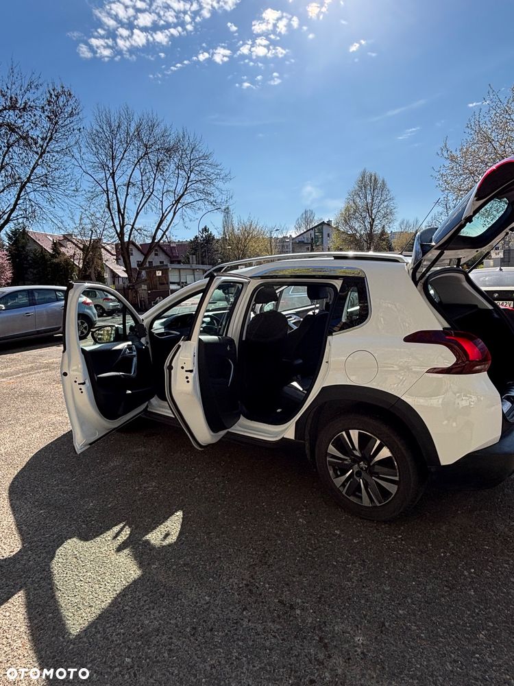 Peugeot 2008 1.2 Pure Tech Allure S&S EAT6 - 5