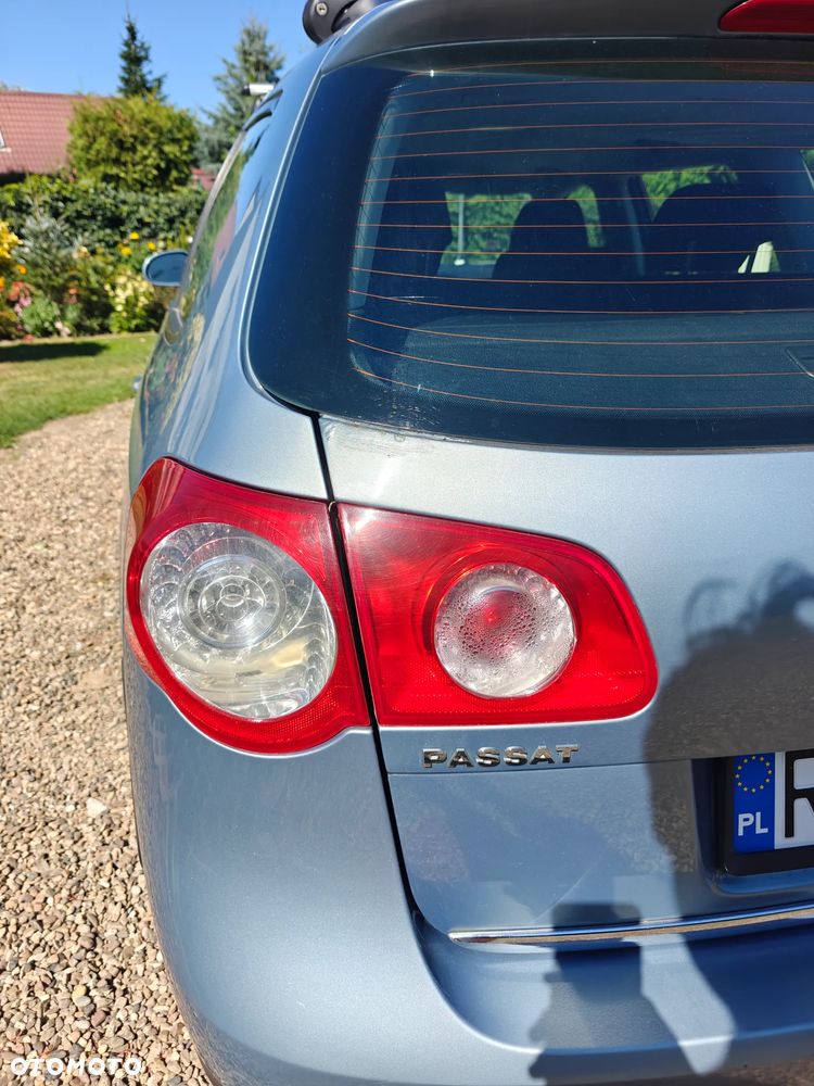 Volkswagen Passat 2.0 TDI DPF BlueMot Trendline - 9