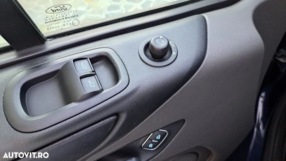 Ford Transit Custom Kombi 320 2.0 EcoBlue 130 CP L2H1 Trend - 34