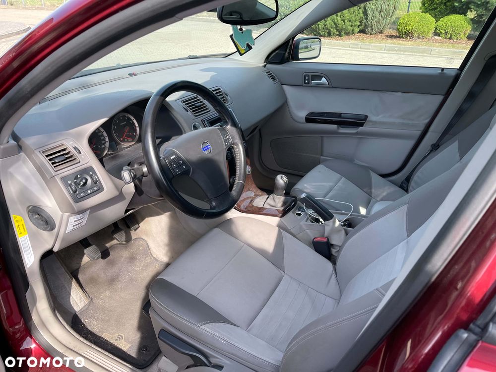 Volvo V50 2.4 Momentum - 7