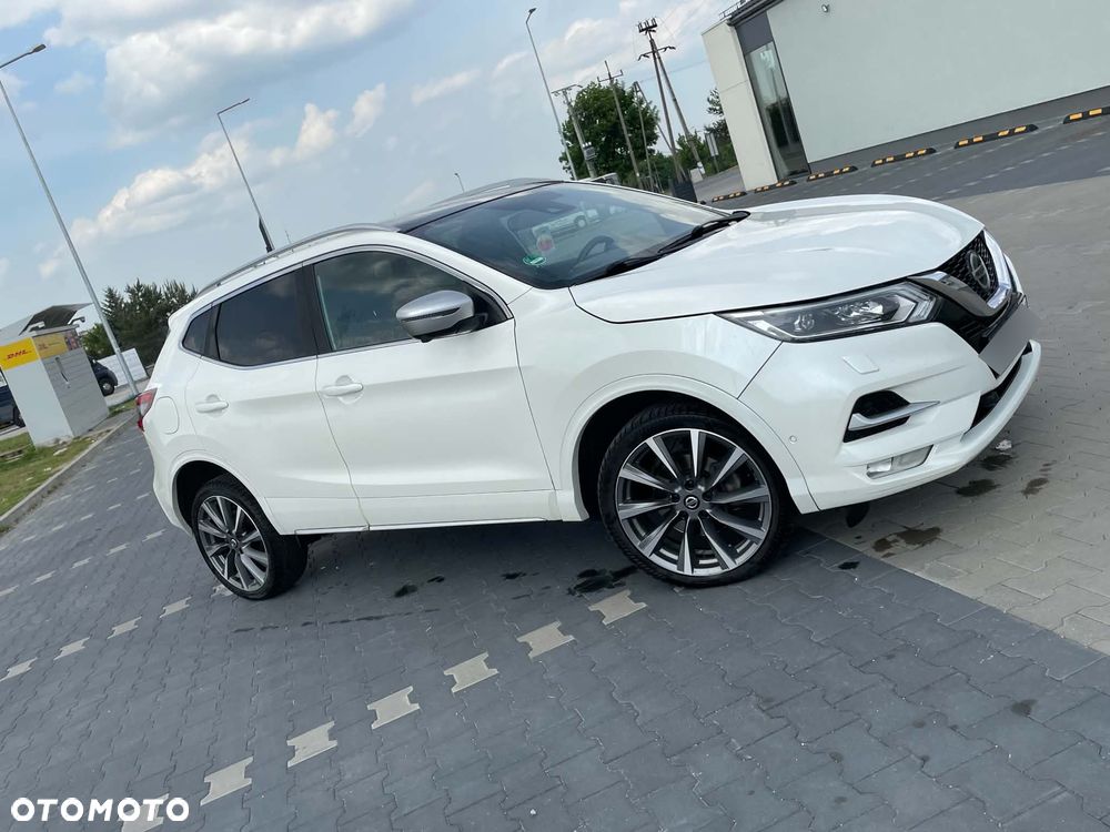 Nissan Qashqai 1.7 dCi 4x4 Tekna+ Xtronic - 4