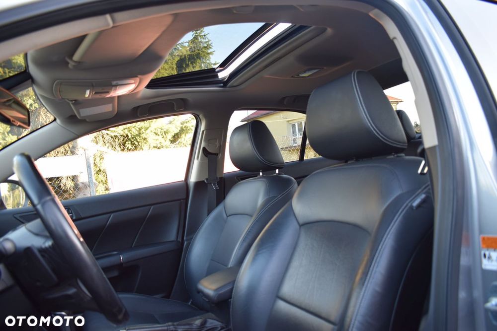 Suzuki Kizashi 2.4 4x4 CVT Sport - 10