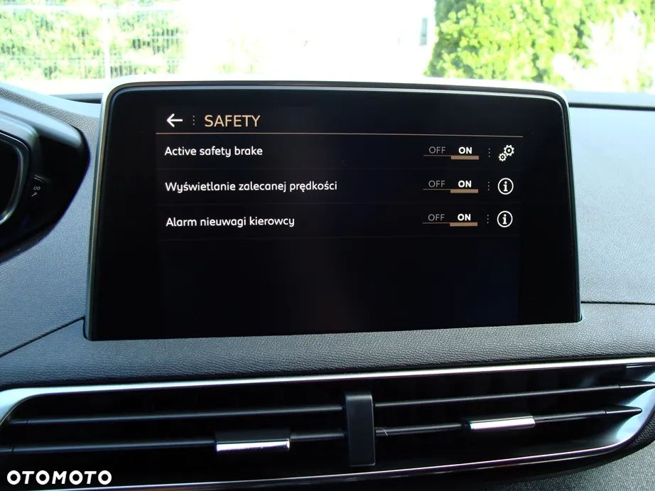 Peugeot 3008 1.6 PureTech GPF GT Line S&S EAT8 - 28