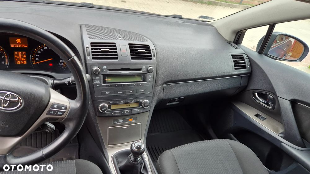 Toyota Avensis - 14