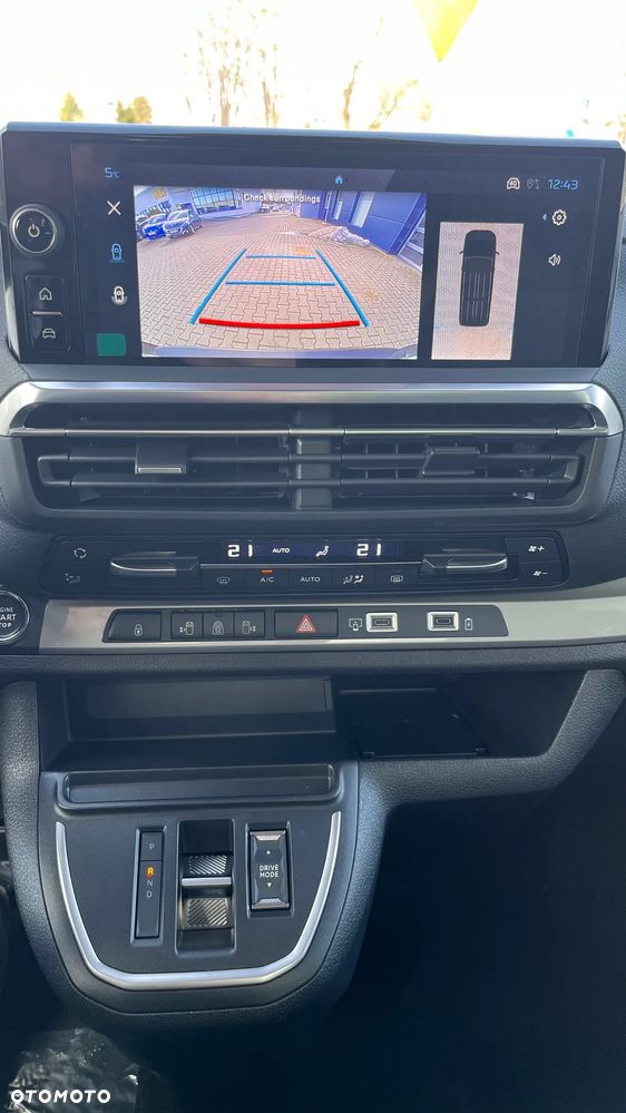 Peugeot Traveller 2.2 BlueHDi Long Business VIP EAT8 - 26