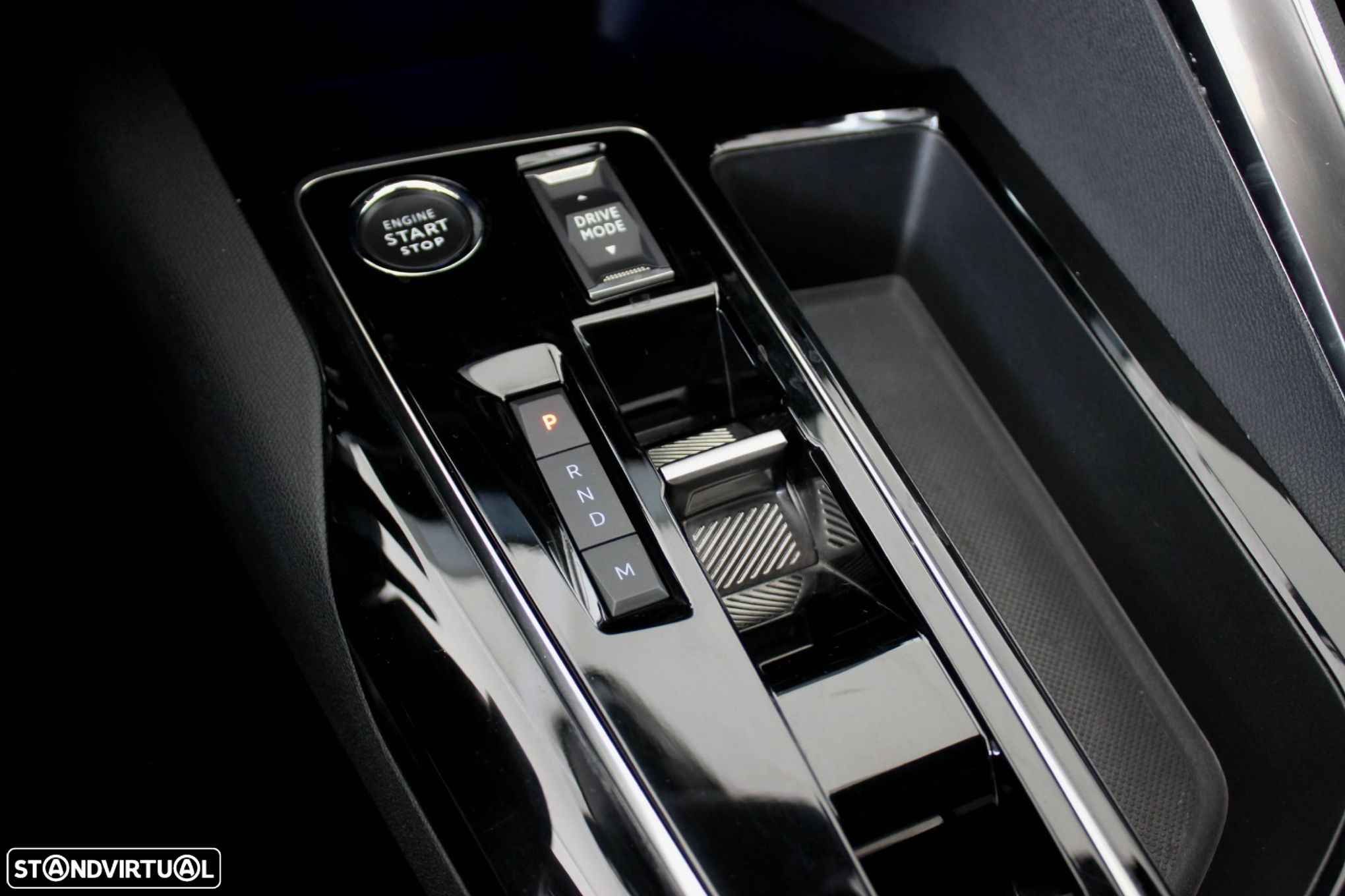 Peugeot 5008 1.2 PureTech Allure EAT8 - 25