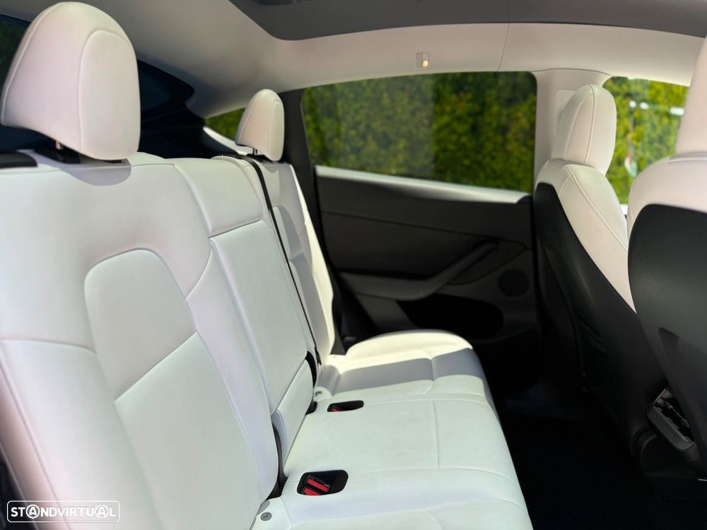 Tesla Model Y Long Range Tração Integral - 26