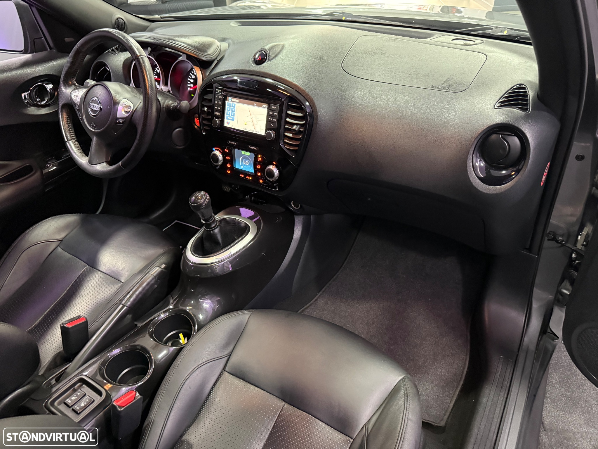 Nissan Juke 1.2 DIG-T Tekna Premium Ext.1 Black T. - 32