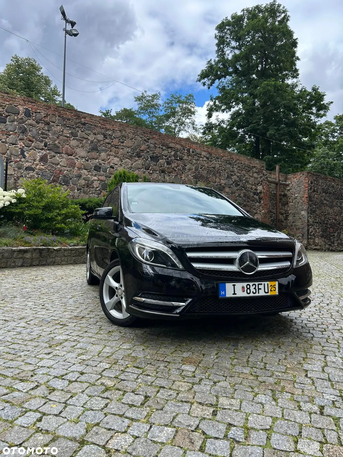 Mercedes-Benz Klasa B 180 (BlueEFFICIENCY) - 2