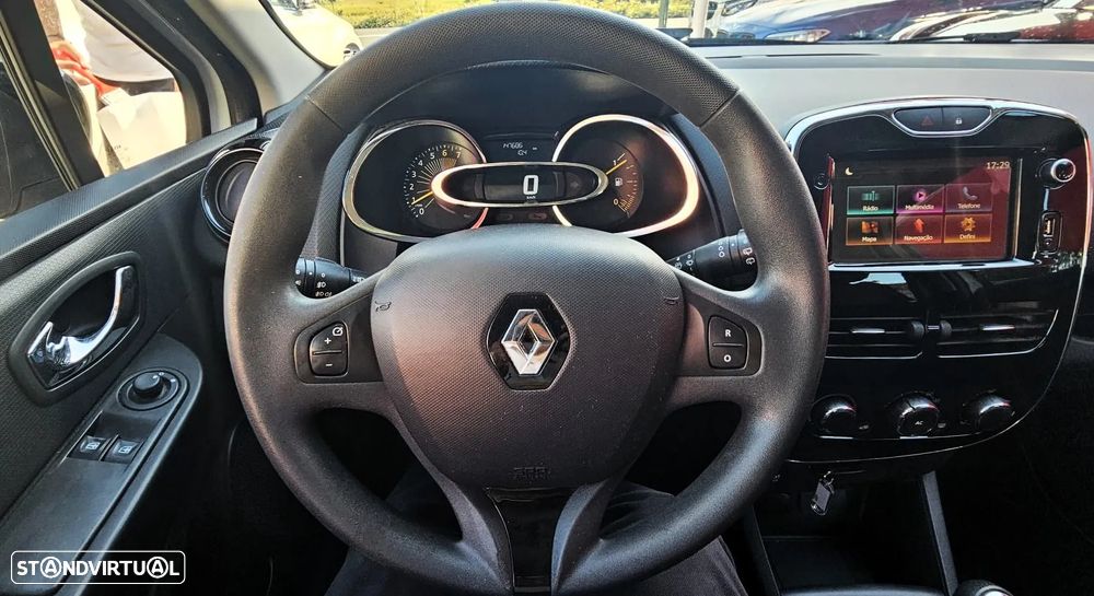 Renault Clio 1.2 16V 75 LIMITED - 15