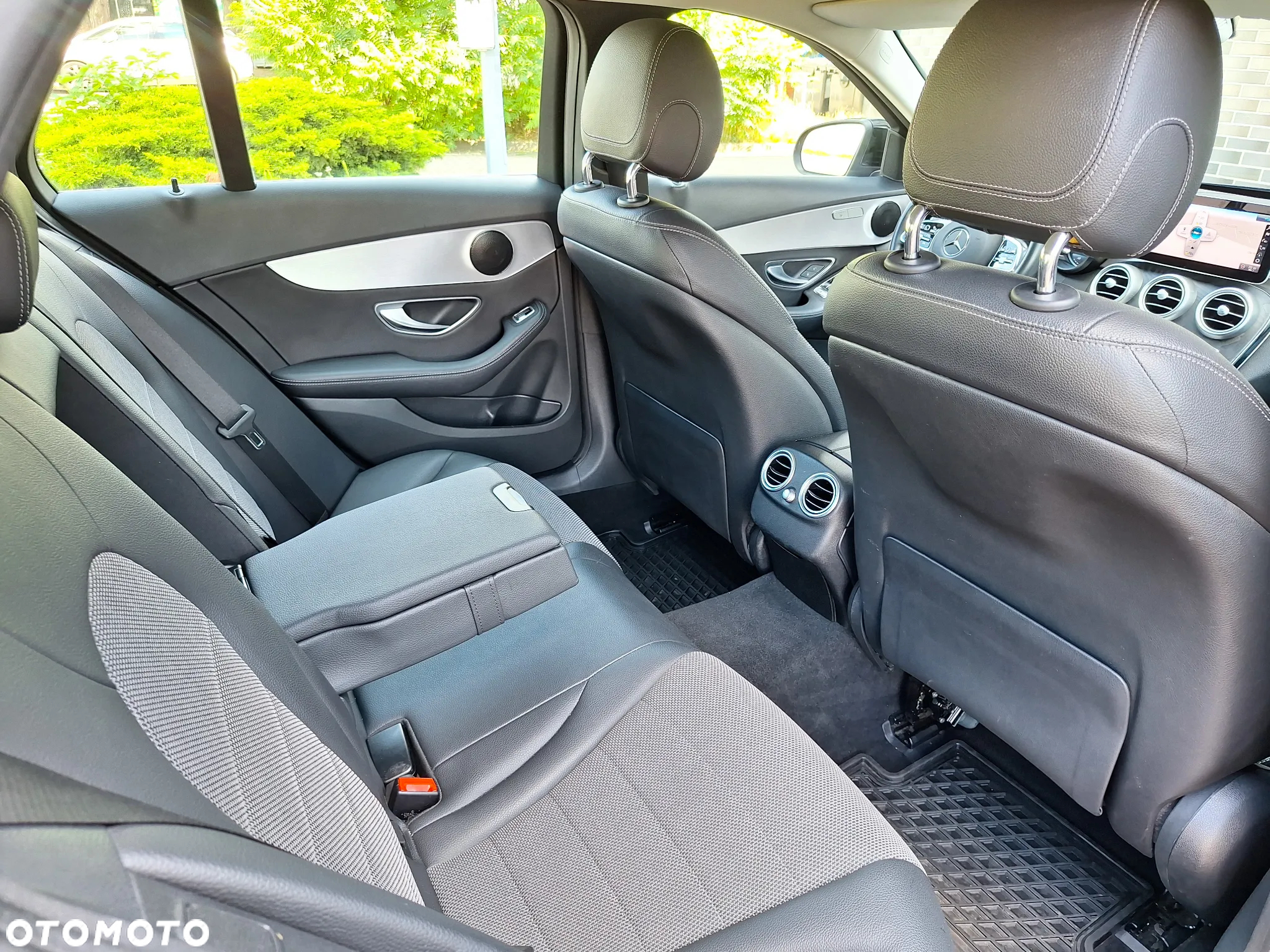 Mercedes-Benz Klasa C 220 d 9G-TRONIC - 22
