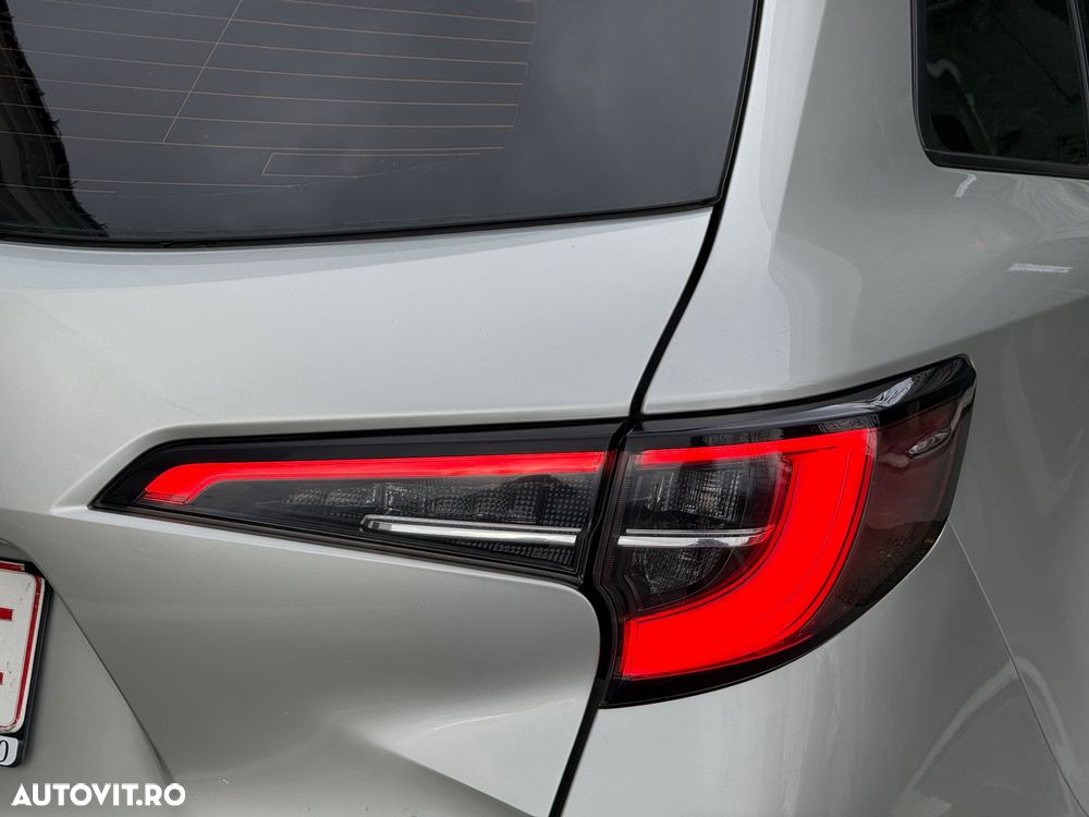 Toyota Corolla 2.0 Hybrid Touring Sports Lounge - 21