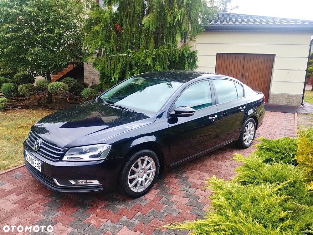 Volkswagen Passat - 2