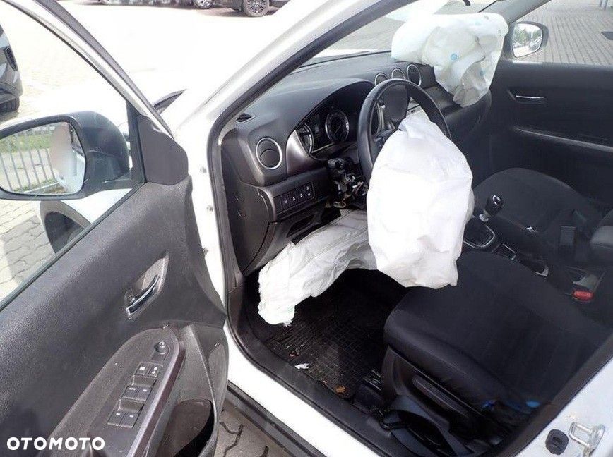 Suzuki Vitara 1.4 Boosterjet SHVS Premium 2WD - 6