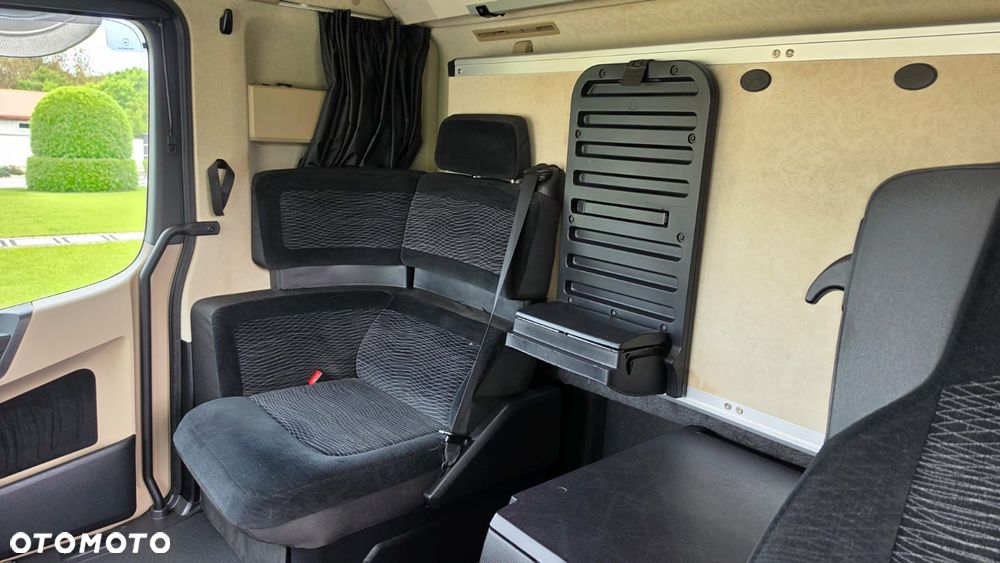 Mercedes-Benz ///ACTROS///MP5///1845/// 2021///PEŁNY ADR///GIGA SPACE CAB///SALONKA///XENON///ZABUDOWY MIĘDZYOSIOWE///KLIMATYZACJA POSTOJOWA///LEDY///VIRTUAL  COCPIT///STAN BARDZO DOBRY - 21