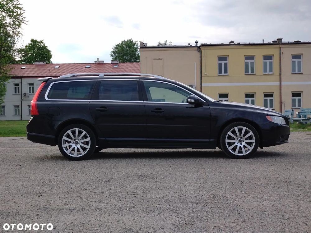 Volvo V70 D3 Summum - 6