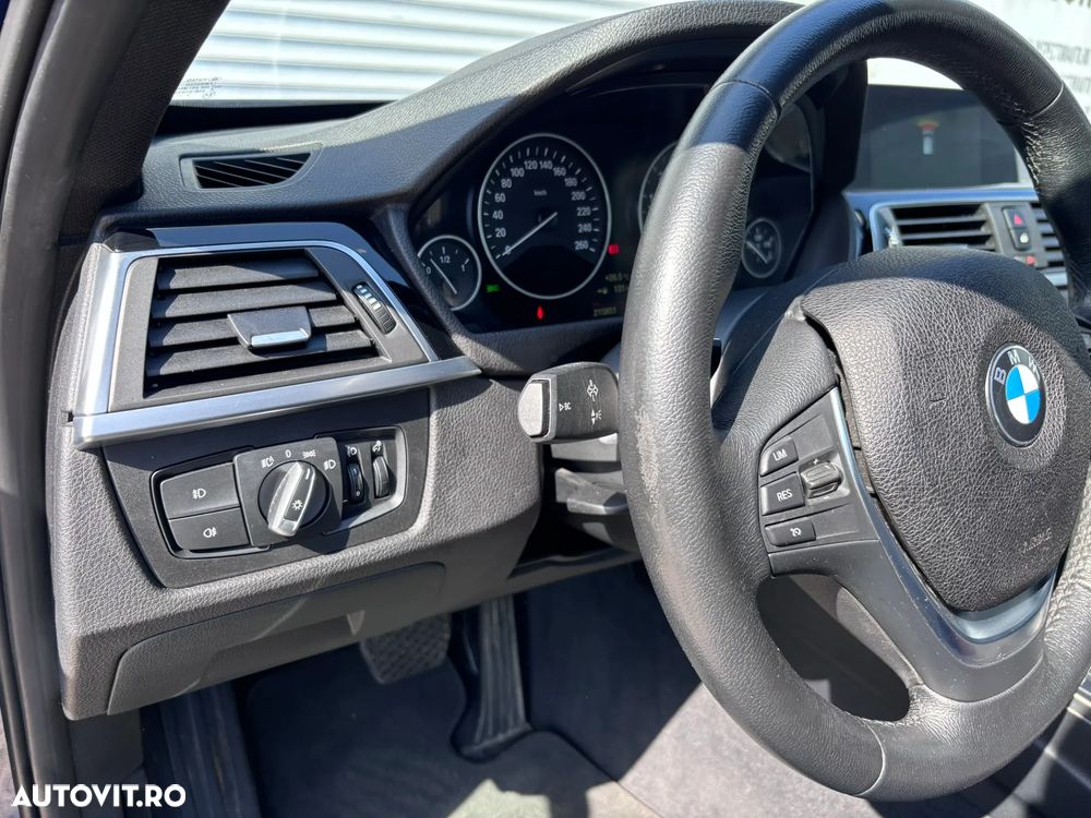 BMW Seria 3 320i Aut. Advantage - 21