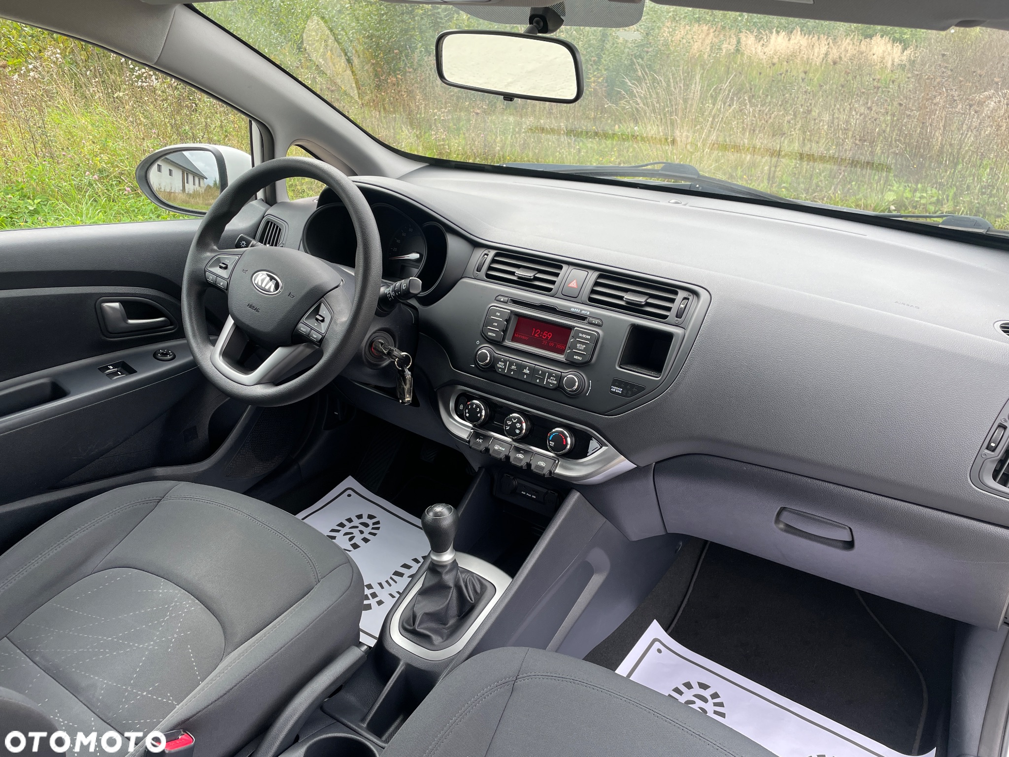 Kia Rio 1.2 Dream Team Edition - 8