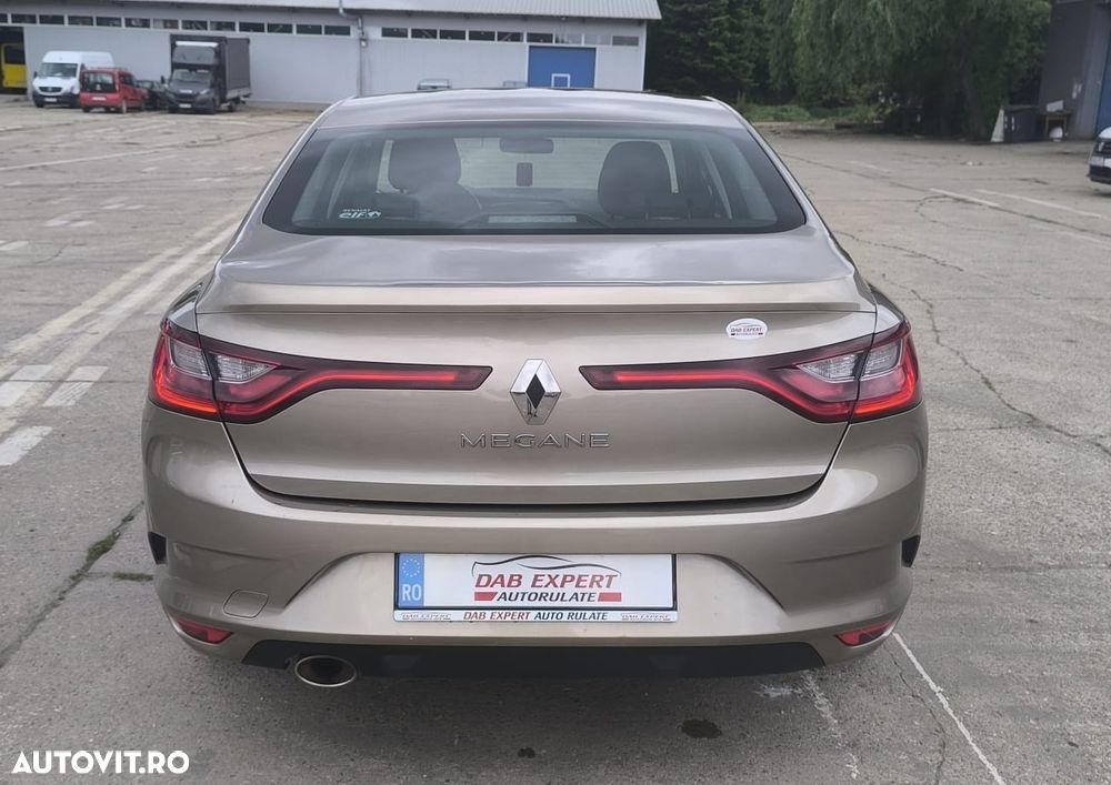 Renault Megane TCE GPF Life - 10
