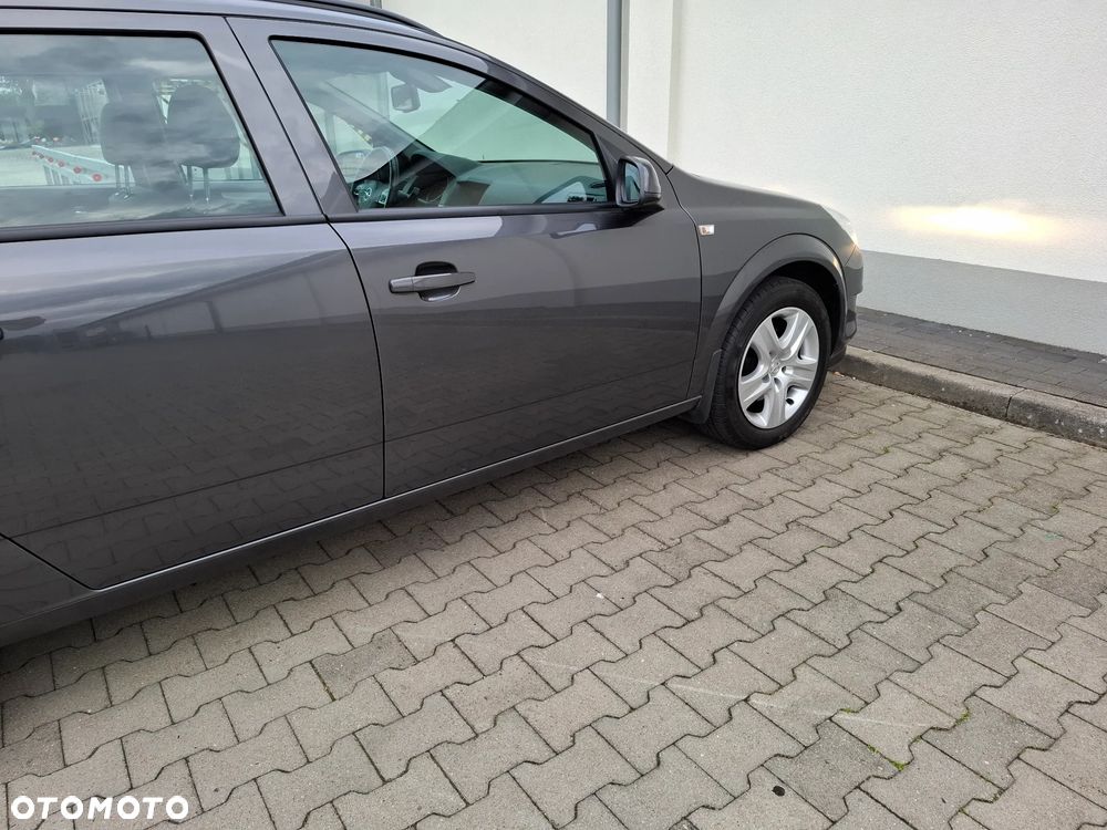 Opel Astra 1.6 Enjoy - 11