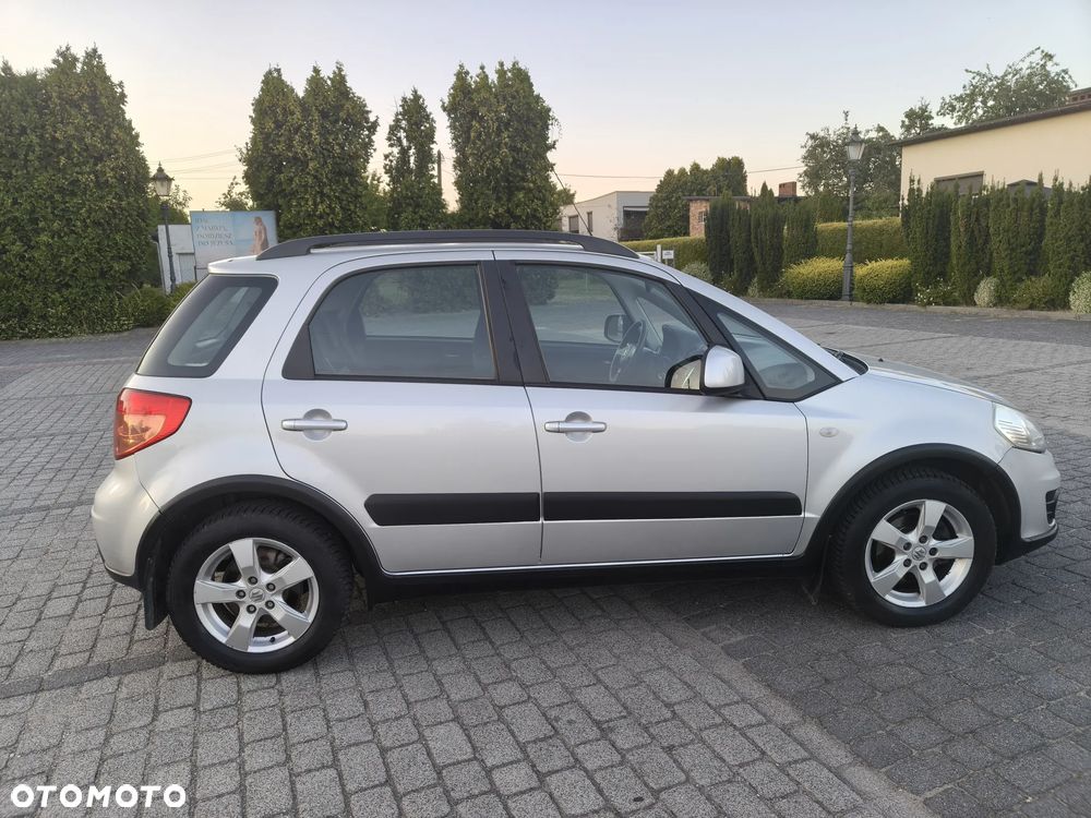 Suzuki SX4 1.6 Comfort Plus - 7